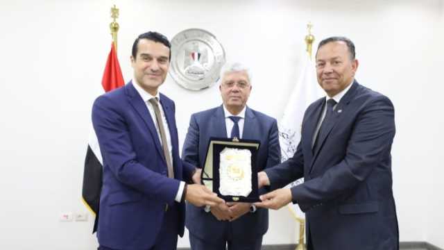 توقيع اتفاقية تعاون بين جامعة المنصورة الجديدة وإيفانستي الفرنسية