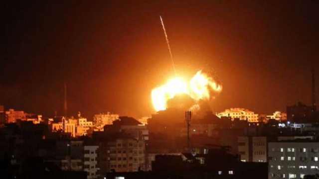 غارة جوية إسرائيلية تستهدف مدينة رفح الفلسطينية جنوبي قطاع غزة
