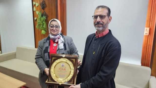 تكريم طارق الشربيني وكيل مديرية الصحة بكفر الشيخ الأسبق