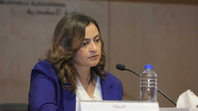 علا الشافعي بندوة مكتبة الإسكندرية: الصحافة الورقية تتآكل والحل مواكبة التطور التكنولوجي