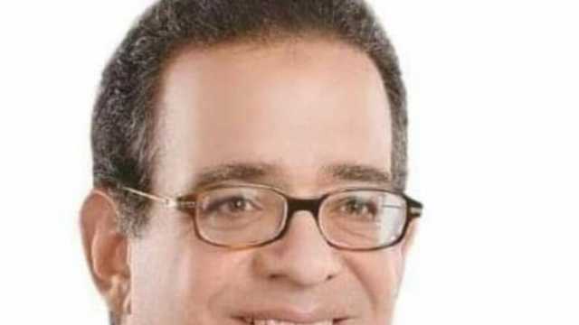 النائب طارق عبد العزيز يطالب الحكومة بإعلان خطط واضحة وجدول زمني لكل وزارة