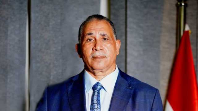 نقيب المحامين يتسلم مبنى محكمة القضاء الإداري في قنا