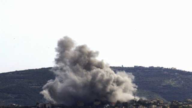 الاحتلال الإسرائيلي يقصف بيت ليف ومحيط مجدل زون جنوبي لبنان