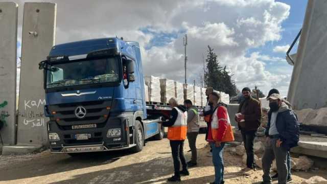 الهلال الأحمر الفلسطيني: وصول 50 شاحنة مساعدات من مصر اليوم (صور)