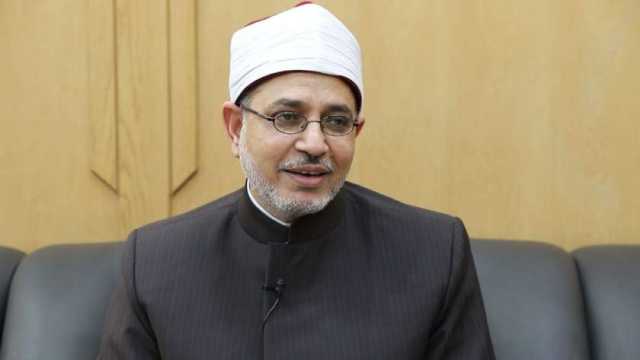 رئيس جامعة الأزهر خلال زيارته للأقصر: لا تهاون مع من يقصر في أداء عمله