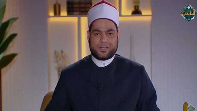 إمام مسجد الحسين: إكرام اليتيم باب عظيم من أبواب الجنة (فيديو)