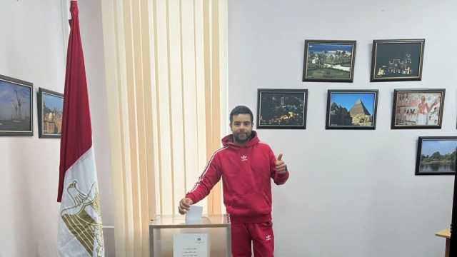 حملة فريد زهران: اقبال المصريين بالخارج على التصويت يؤكد أن الشعب يريد الحياة