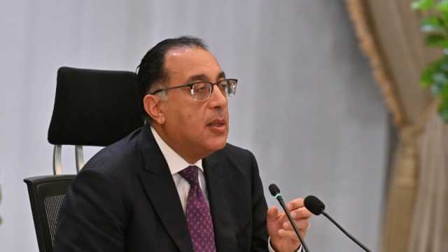 رئيس الوزراء يتفقد أعمال تطوير ورفع كفاءة طريق «السويس - السخنة»