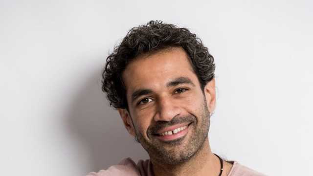 صدقي صخر محامي في مسلسل «صوت وصورة» مع حنان مطاوع