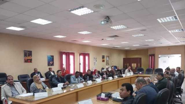 وزير الري يتابع دورات تنمية قدرات العاملين وتحسين فرص الشباب