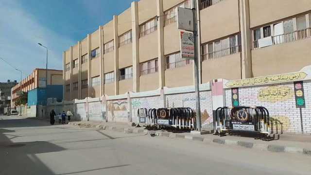 تجميل وتزيين ميادين العريش ومحو أثار الأمطار
