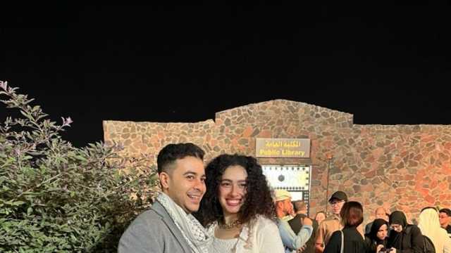 بالشال الفلسطيني.. ريم أحمد وزوجها يدعمان غزة بمهرجان شرم الشيخ الدولي للمسرح