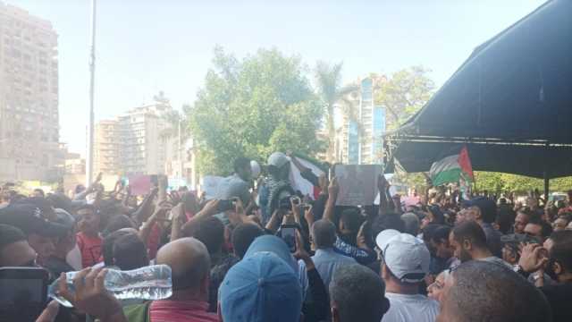 وقفة تضامنية وتبرع بالدم وصلاة غائب على أرواح شهداء فلسطين بمسجد مصطفى محمود