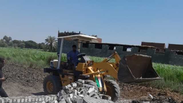 «التنمية المحلية»: إزالة تعديات على الأراضي الزراعية وأملاك الدولة بالشرقية