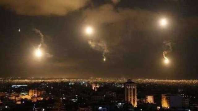 «القاهرة الإخبارية»: غارات إسرائيلية تستهدف مناطق يارون وتلال الجبور جنوبي لبنان