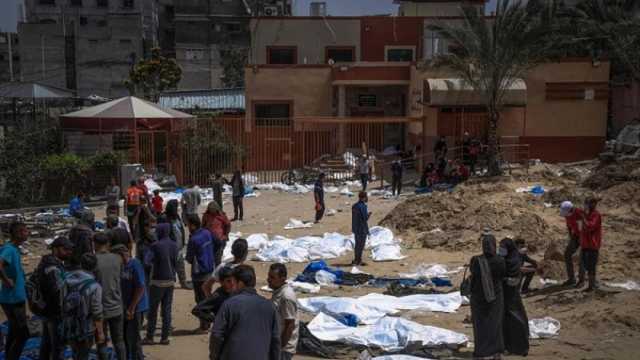 انتشال جثامين 10 شهداء بحي السلام شرقي مدينة رفح الفلسطينية