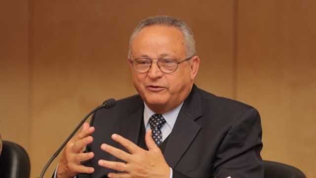 أحمد زايد يصدر كتاب «نصوص الخروج» عن دار المعارف
