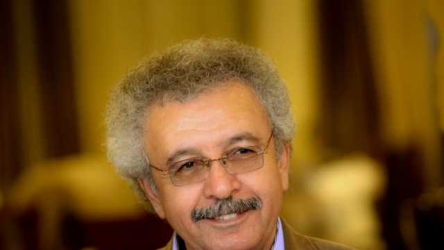 بعد إشادته بمسلسل «حالة خاصة».. من هو الكاتب الفلسطيني إبراهيم نصر الله؟