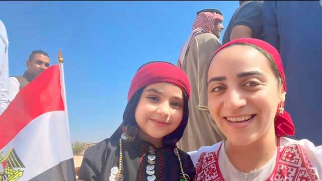 «همة من حديد».. إيناس سمير نائب محافظ جنوب سيناء يد بيد مع النساء والعاملين
