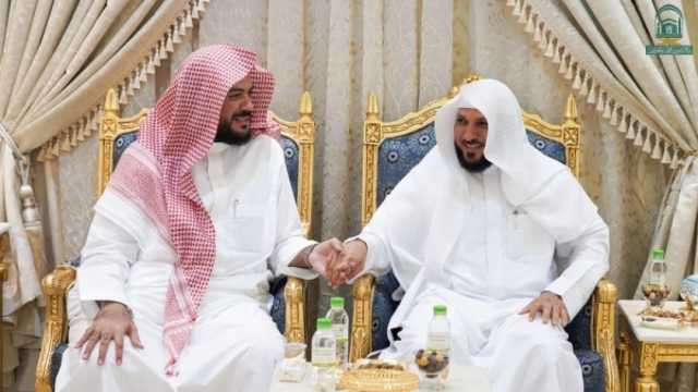 تطور الحالة الصحية للشيخ ماهر المعيقلي.. ما هو مرض إمام المسجد الحرام؟