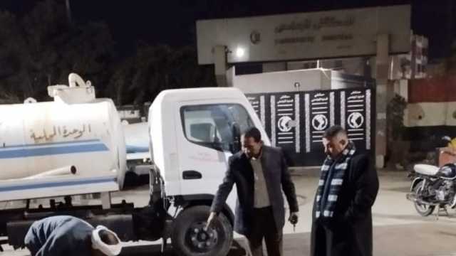 رئيس مدينة المنيا يتابع إصلاح خط الصرف الصحي ويوجه برفع مخلفات بالدائري