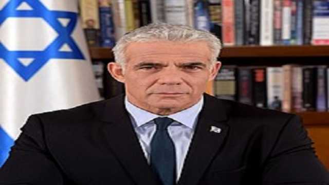 إعلام إسرائيلي: لابيد يطالب نتنياهو بالتوصل إلى عقد صفقة تبادل محتجزين