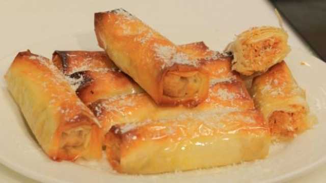 طريقة عمل الجلاش الحلو بدون حشو.. «مش هتشتريه من بره تاني»