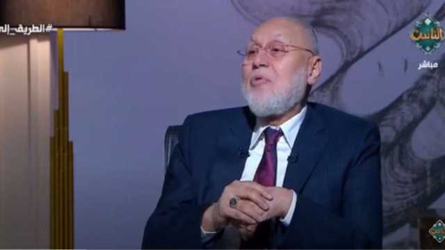 أستاذ بجامعة الأزهر يحذر من الانشغال بعيوب الناس: «خليك في نفسك»