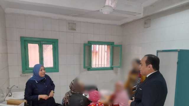 وكيل صحة سوهاج يفاجئ العاملين بوحدة الصلعا استجابة لشكوى مواطن
