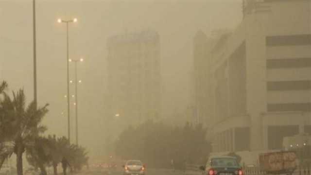 «الأرصاد»: طقس حار على القاهرة والمحافظات.. ورياح مثيرة للرمال والأتربة