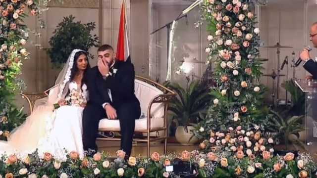 رسالة مؤثرة من أب لابنه في أثناء حفل زفافه.. «أنا كتفك وحضنك»