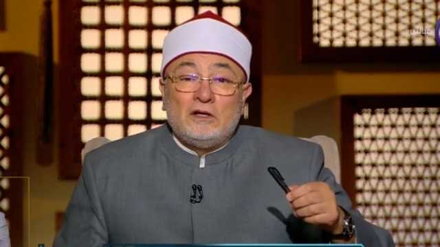 الداعية خالد الجندي يوضح مصير المعتدي على والديه.. هل له توبة؟ (فيديو)