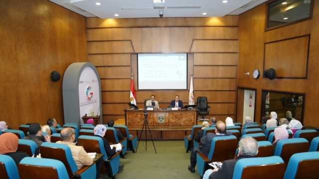 «التخطيط القومي» يناقش استثمار حلول الذكاء الاصطناعي في دعم السياسات الصناعية