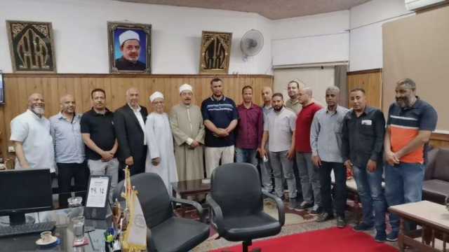 رئيس منطقة سوهاج الأزهرية يبحث مع مسؤولي وحدات المعلومات سير العمل