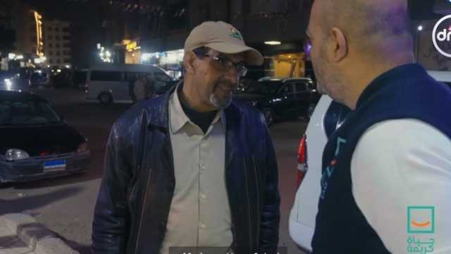 «حياة كريمة» تحول حياة «عم بخيت» من بائع متجول إلى صاحب محل ملابس بسبب كرمه