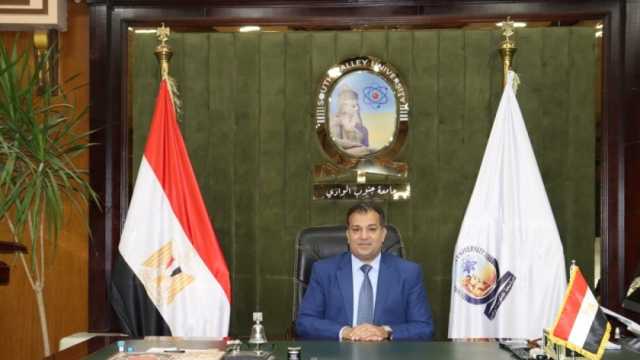 قرار جمهوري بتعيين الدكتور أحمد عكاوي رئيسا لجامعة جنوب الوادي