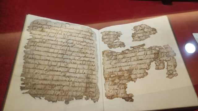 رئيسة فريق ترميم المصحف الحجازى تكشف مراحل ترميم أقدم النسخ القرآنية بالعالم