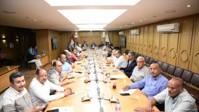 بطول 28 كيلومترا.. بحث موقف تنفيذ مشروع محور «أبوتشت-دار السلام» في قنا