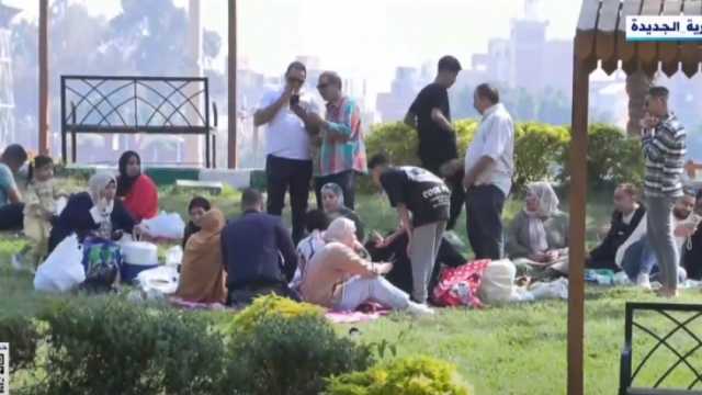 المواطنون يحتفلون في الحدائق والمتنزهات بثاني أيام عيد الفطر المبارك