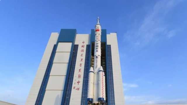 الصين تطلق سفينة الفضاء المأهولة «شنتشو 17» غدا