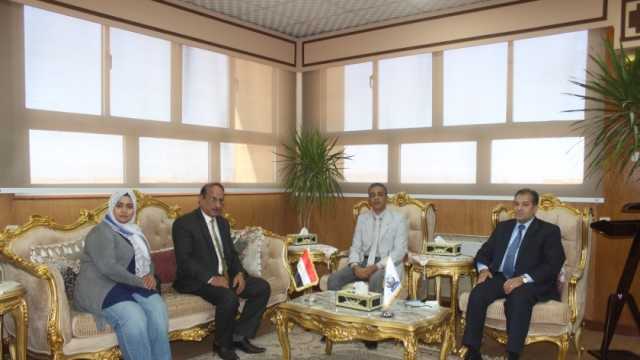 جامعة جنوب الوادي ومجمع إعلام قنا يبحثان آليات دعم التعاون المشترك