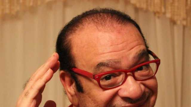 صلاح عبد الله يدعو لهدنة إنسانية من السوشيال ميديا