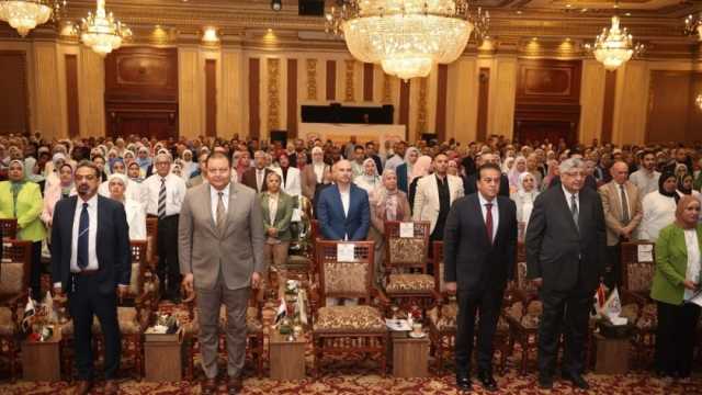 نائب رئيس جامعة الأزهر يشارك في احتفالية اليوم العالمي للتمريض