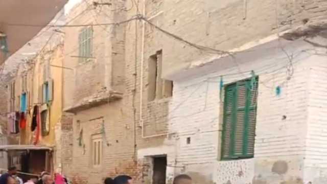 مصرع سيدة وإصابة شخصين في انهيار جزئي لعقار وسط الإسكندرية