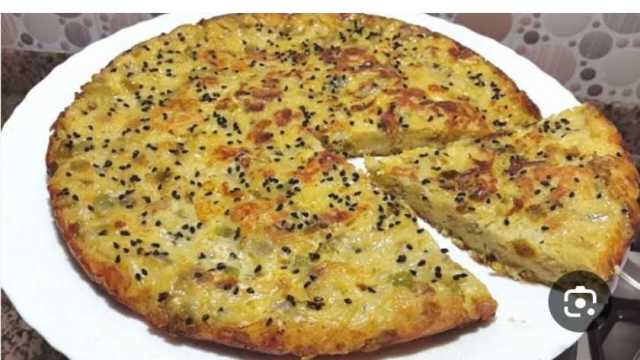 أسهل طريقة لتحضير فطيرة البطاطس اللذيذة.. مكونات متوفرة في مطبخك