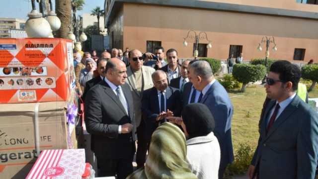 محافظ سوهاج يسلم 50 جهاز عروس للمقبلات على الزواج من الأسر الأولى بالرعاية