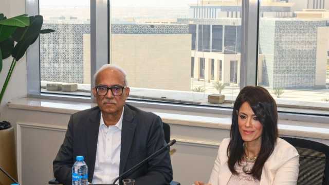 «التعاون الدولي» تعقد مائدة مستديرة مع نائب رئيس بنك التنمية الجديد