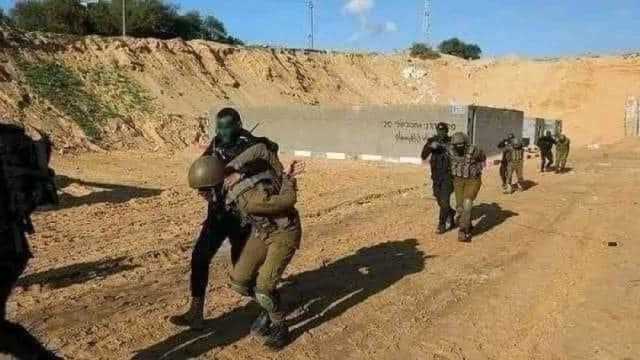 وسائل إعلام أمريكية تكشف عن جنسيات المحتجزين المخطط إطلاق سراحهم