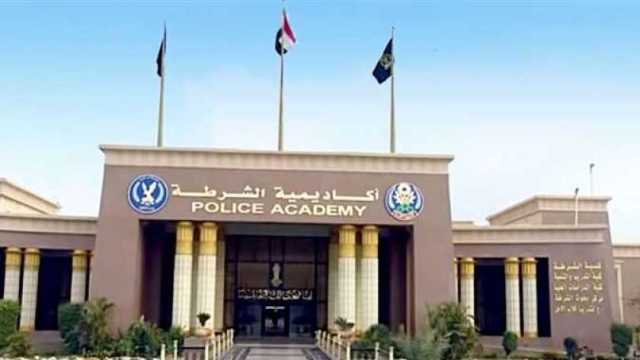 أكاديمية الشرطة تنظم دورة لطالبات كلية الشرطة للتدريب على فحص وثائق السفر