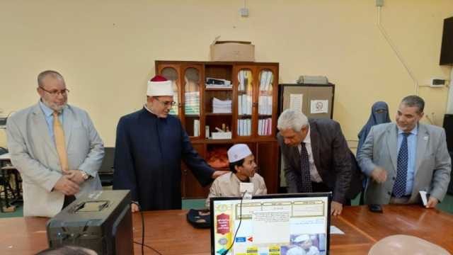 رئيس جامعة الأزهر يتفقد لجان امتحانات الدراسات العليا ويشيد بتهيئة الأجواء